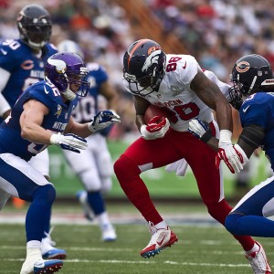 爱游戏体育在线app-冬奥足球项目引热议，墨西哥球迷打出“冰上斗士”横幅