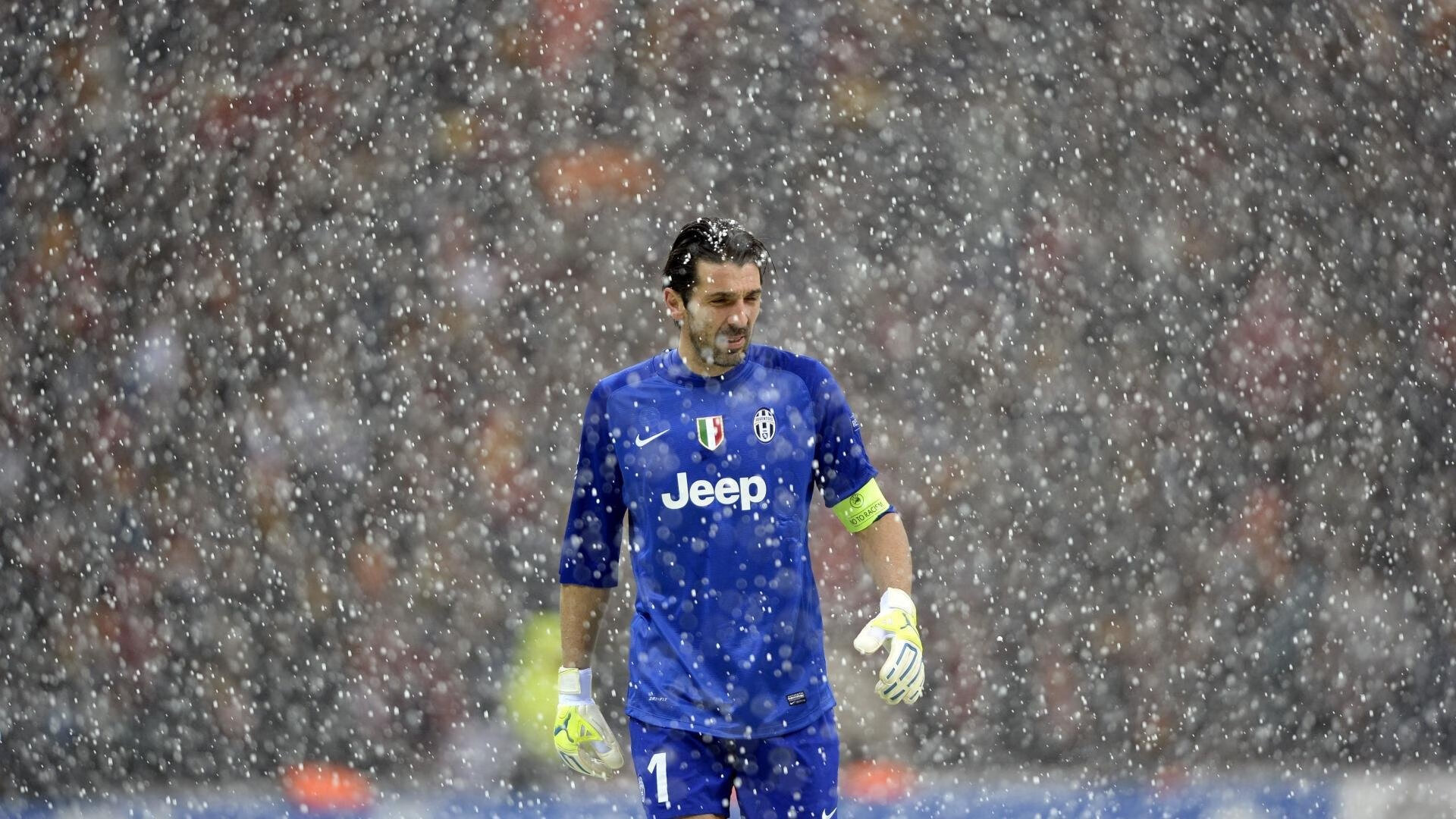 _极地冰川雪地摩托：冰原上的速度狂飙_，极地冰川融化图片